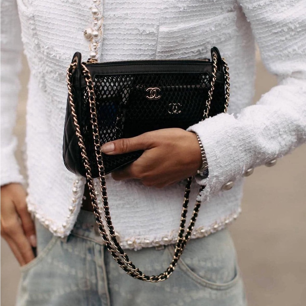 ❌ SOLD ❌ Chanel 25S Mesh Bag - Picture 2 of 13